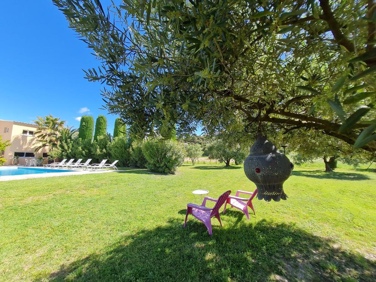 Hotel Domaine La Condamine Crillon Le Brave Exterior foto